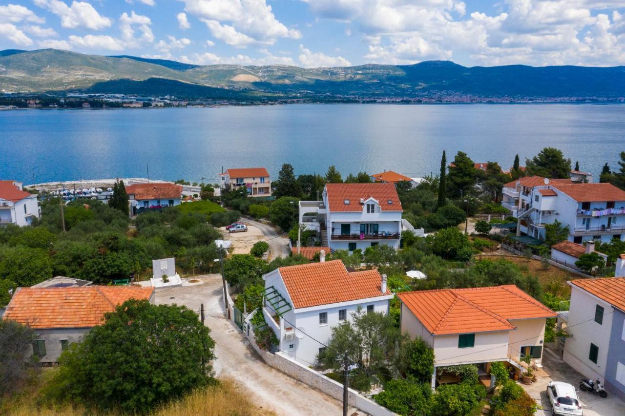 The Three Flowers Pool House Trogir Exteriör bild