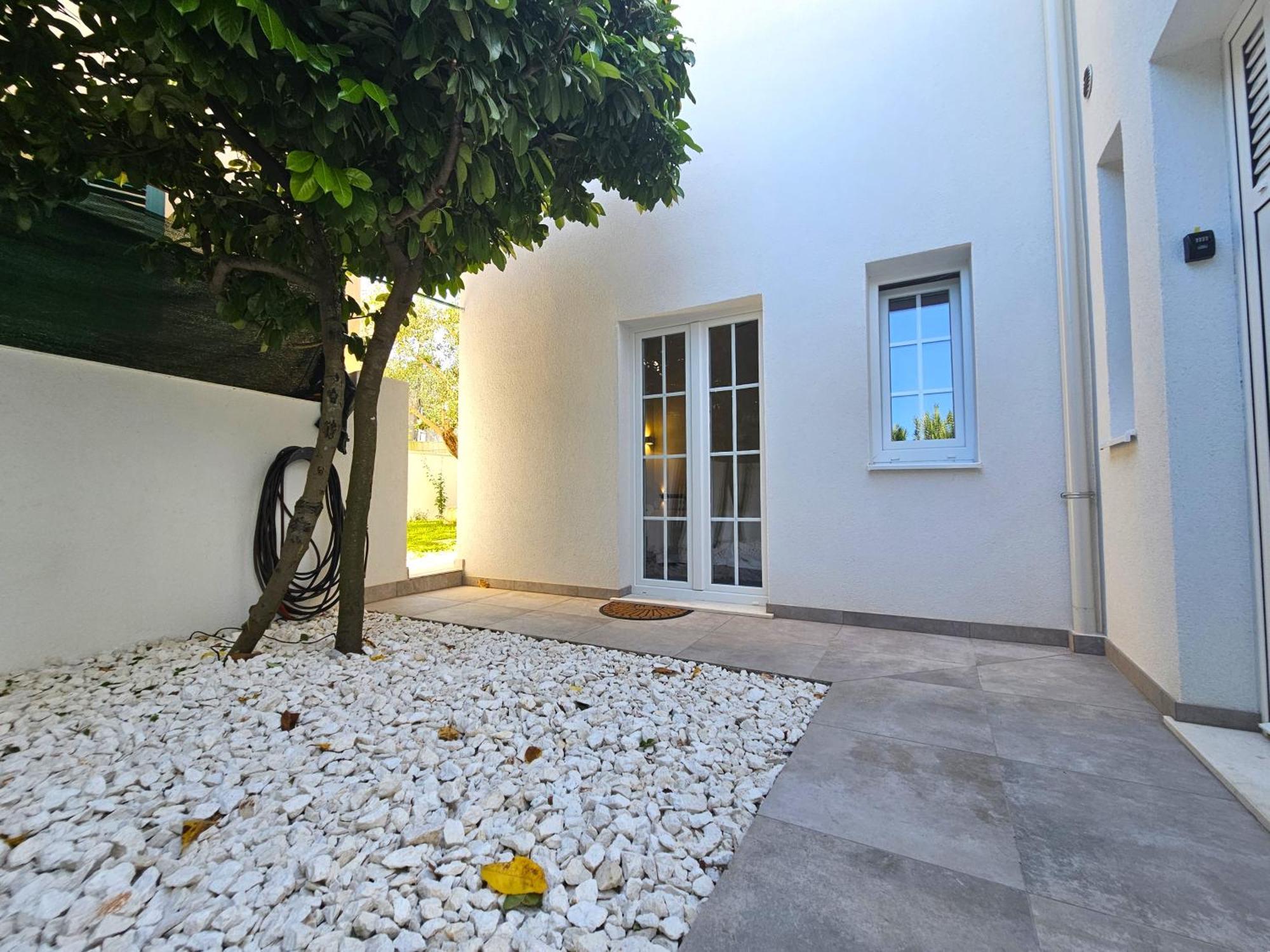The Three Flowers Pool House Trogir Exteriör bild
